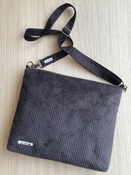 "Flickenwerk IV mit Tasche" - DUNKELBRAUN